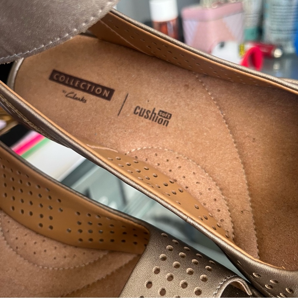 Clark’s Nubuck Wedge Sandals - Picture 8 of 8